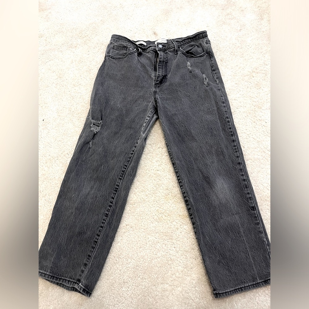 Universal Thread distressed Jeans
